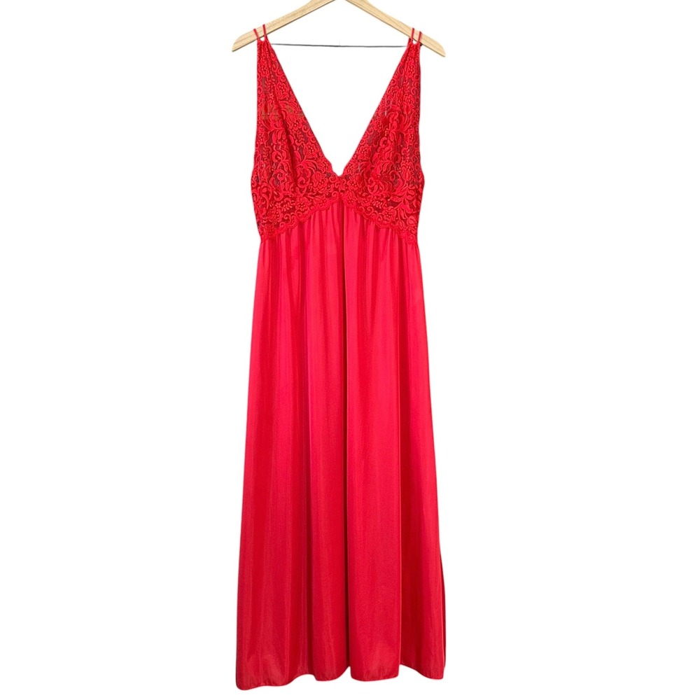 Barbizon Vintage Red Lace Bodice Maxi V Neck Nightgown Nylon Made in USA Large